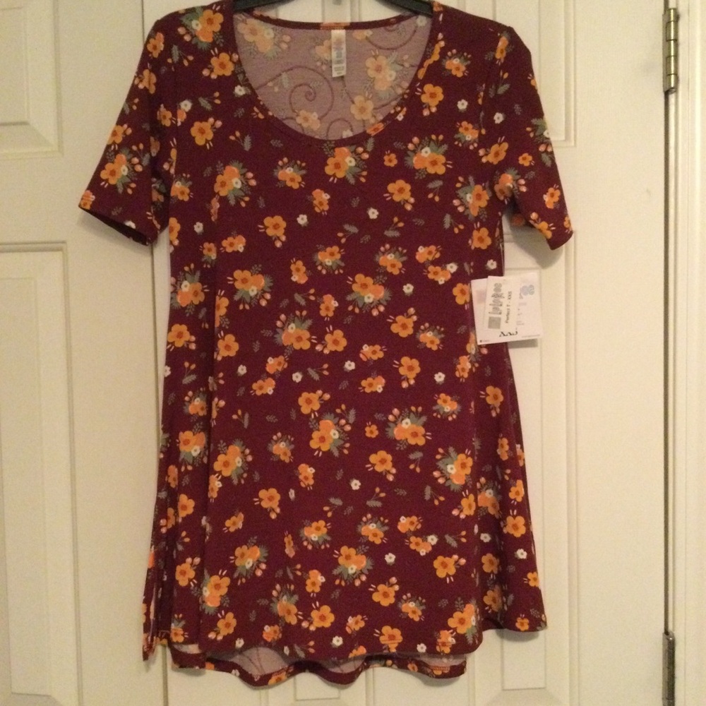 Lularoe NWT XXS Red Floral Perfect T Tunic Top